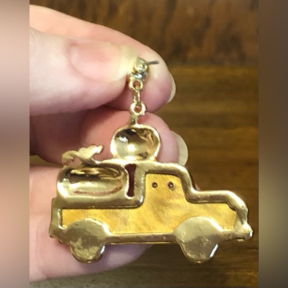 NEW-Black Diamond-Fall Truck with Pumpkins 🎃 Post Dangle Earrings - Picture 2 of 4